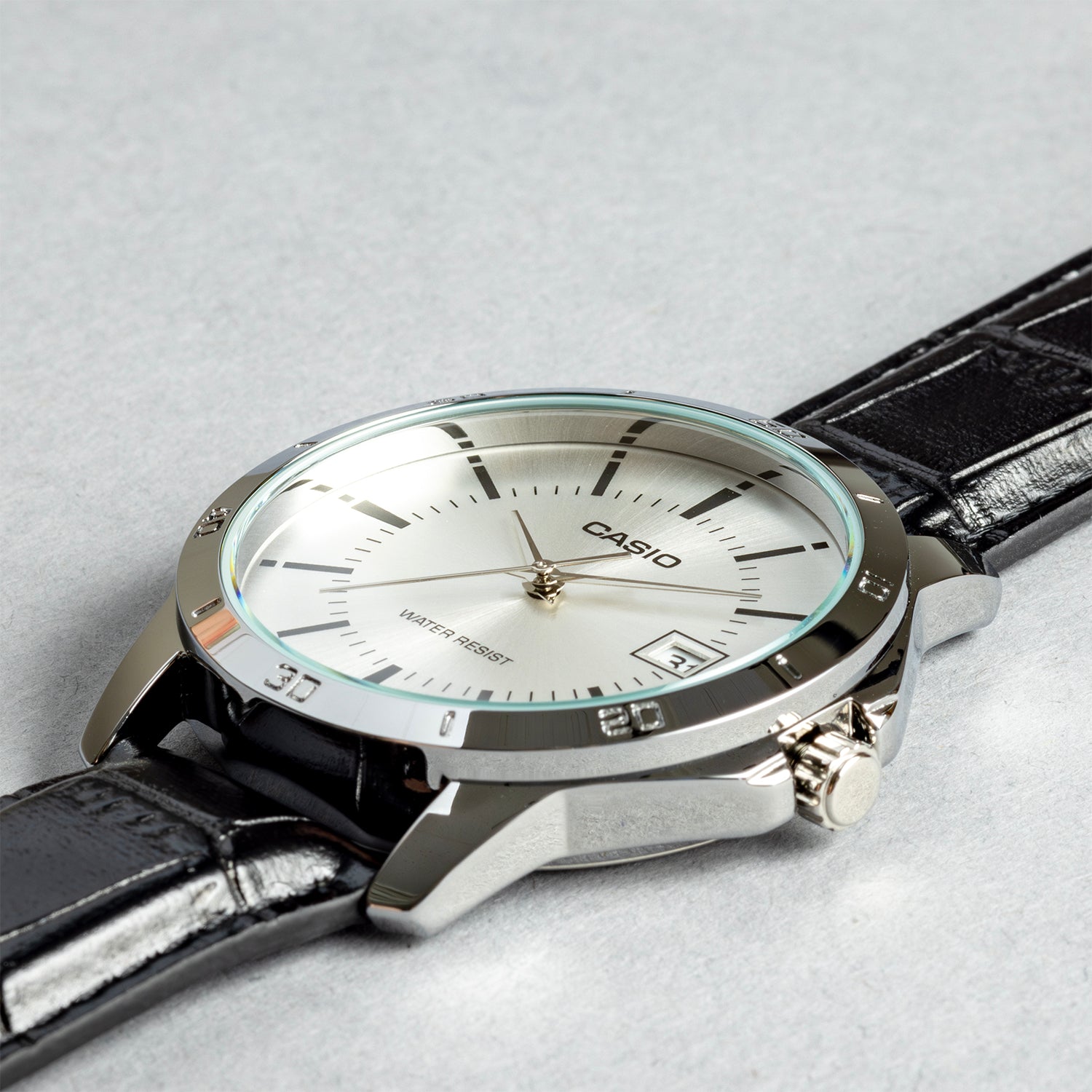 CASIO カシオ MTP-V004L-7A ブラック シルバー文字盤 アナログ メンズ 腕時計 斜め
