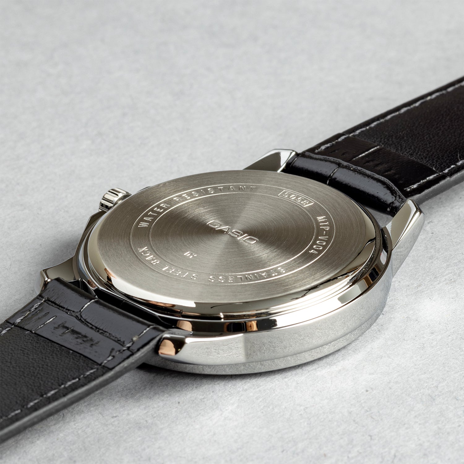 CASIO カシオ MTP-V004L-7A ブラック シルバー文字盤 アナログ メンズ 腕時計 ケースバック