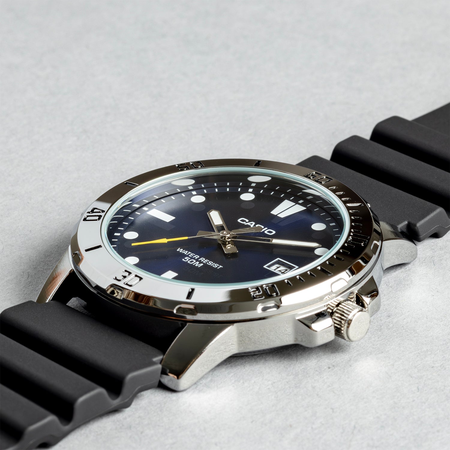 CASIO カシオ MTP‑VD01‑2E ブラック ネイビー文字盤 アナログ メンズ 腕時計