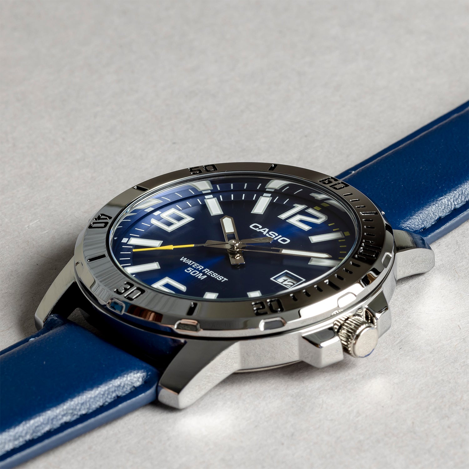 CASIO カシオ MTP-VD01L-2B ブルー ブルー文字盤 アナログ メンズ 腕時計 斜め