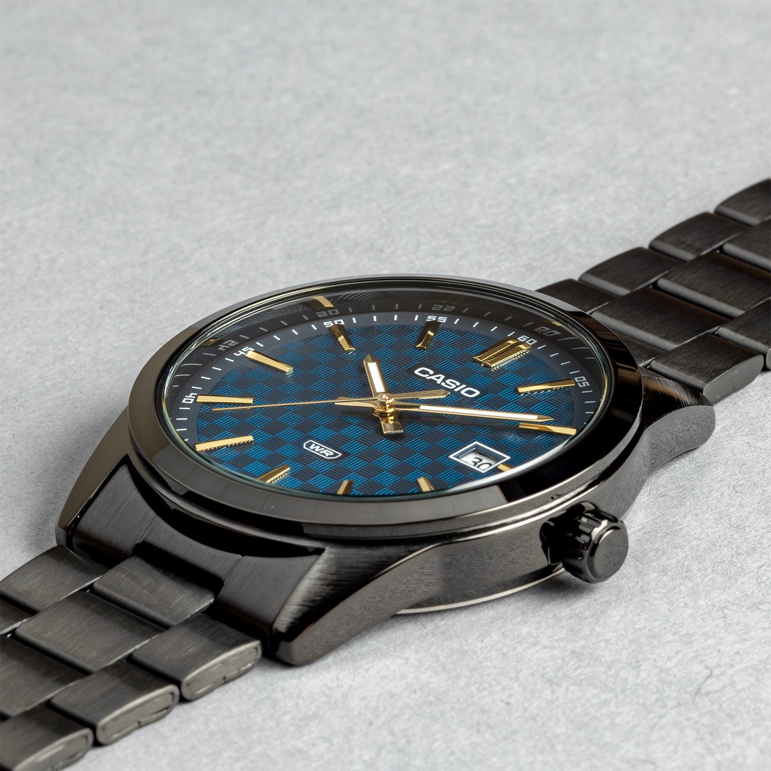 CASIO カシオ MTP-VD03B-2A ブラック ブルー文字盤 アナログ メンズ 腕時計 斜め