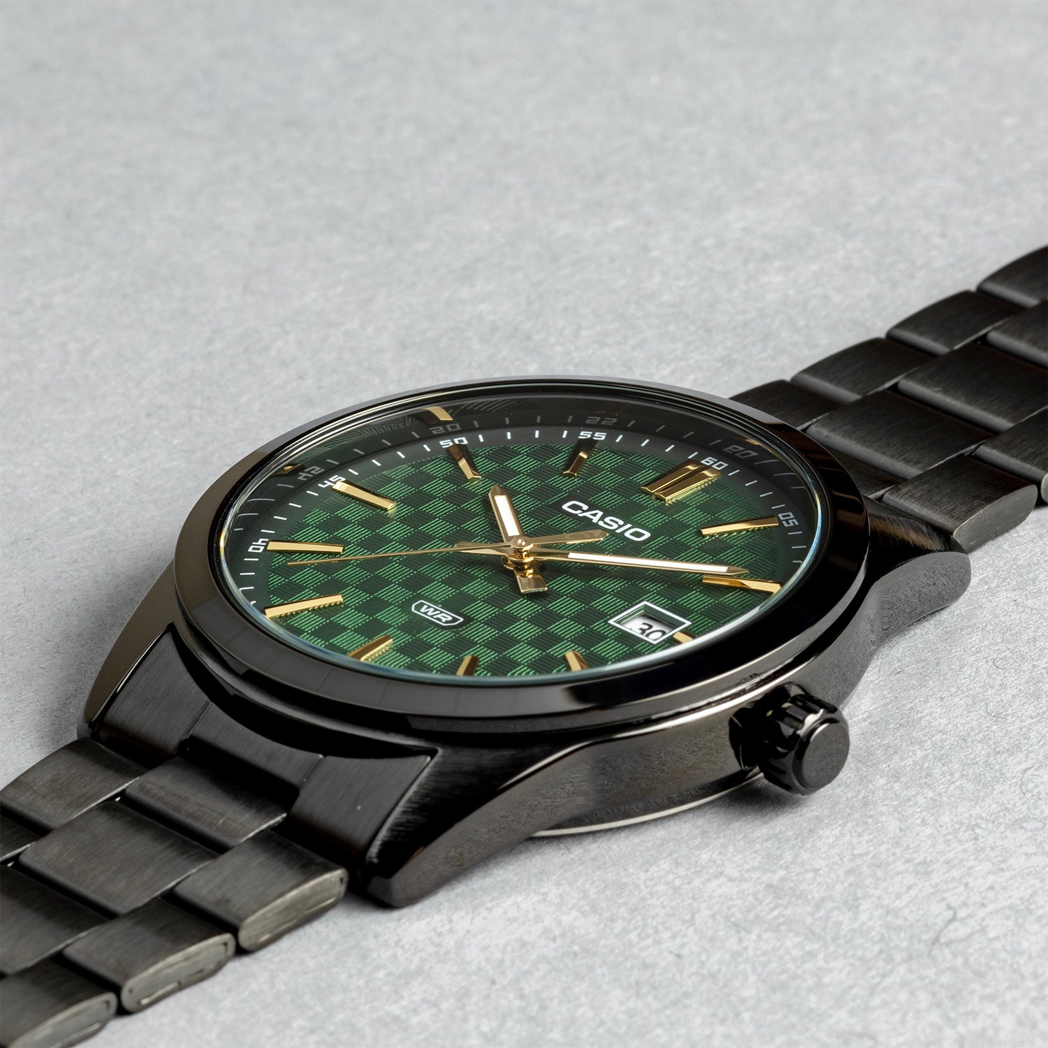 CASIO カシオ MTP-VD03B-3A ブラック グリーン文字盤 アナログ メンズ 腕時計 斜め