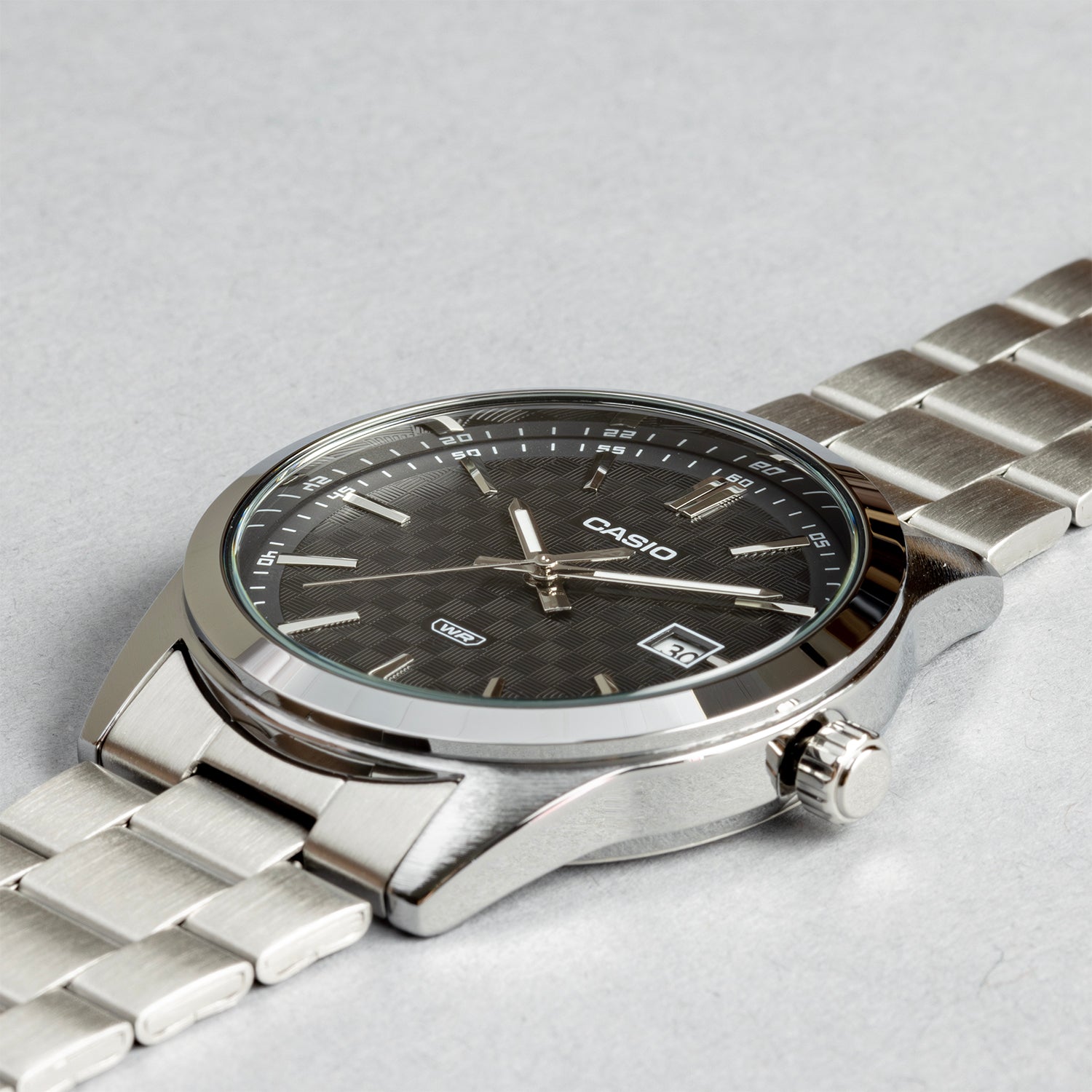 CASIO カシオ MTP-VD03D-1A シルバー ブラック文字盤 アナログ メンズ 腕時計 斜め