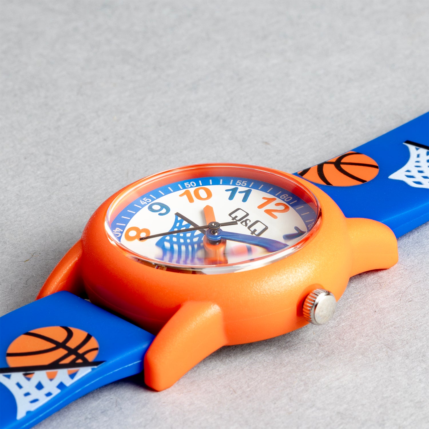 Q&Q QQ V22A-011VY ブルー ホワイト文字盤 アナログ キッズ 腕時計 斜め