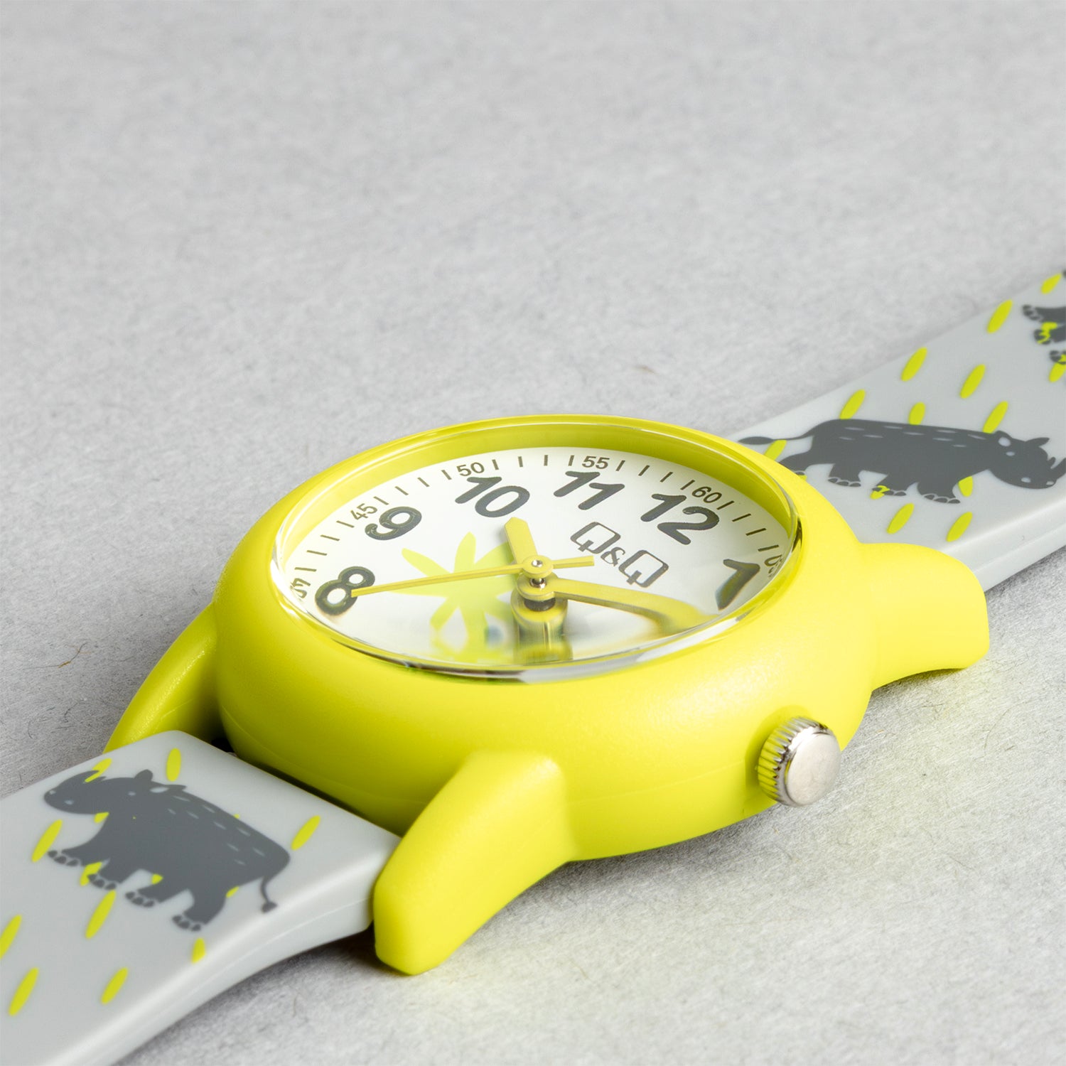 Q&Q QQ V22A-017VY グレー ホワイト文字盤 アナログ キッズ 腕時計 斜め