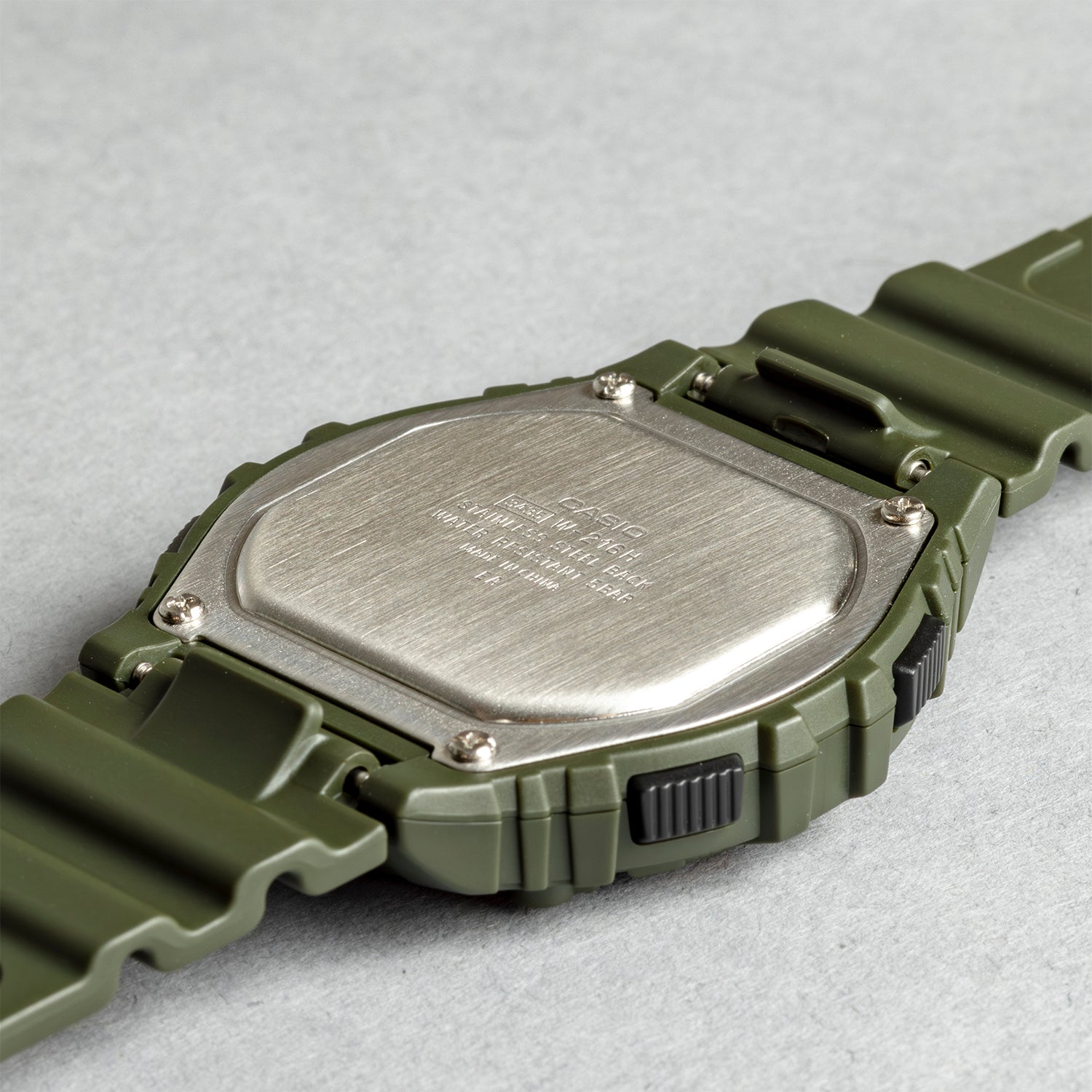 CASIO カシオ W-216H-3B グリーン ブラック文字盤 デジタル メンズ 腕時計 ケースバック