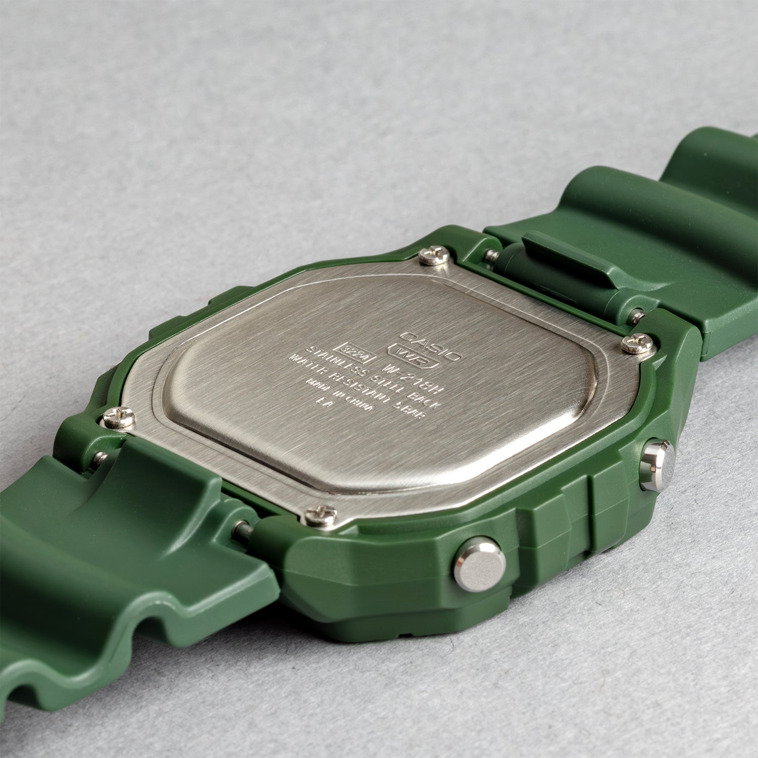 CASIO カシオ W-218H-3B カーキ ブラック文字盤 デジタル メンズ 腕時計 ケースバック