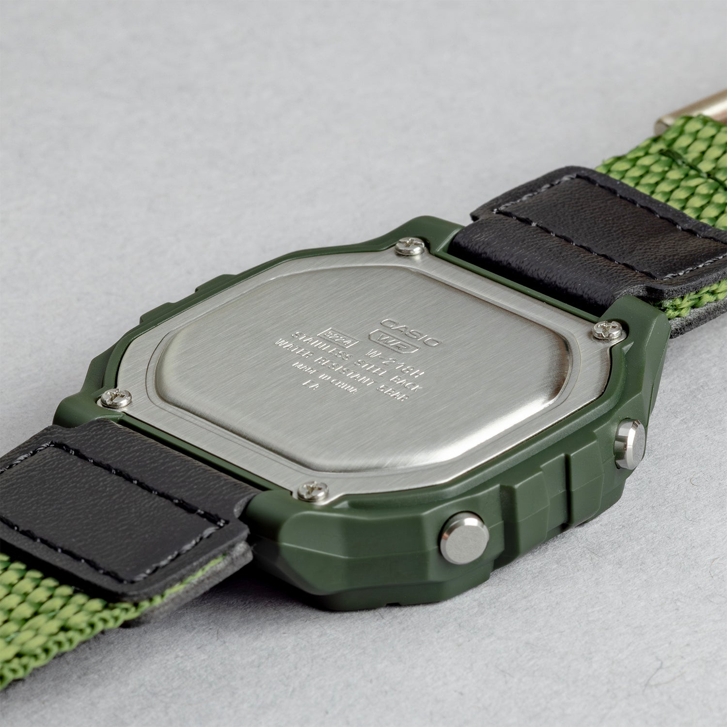CASIO カシオ W-218HB-3A カーキ ブラック文字盤 デジタル メンズ 腕時計 ケースバック