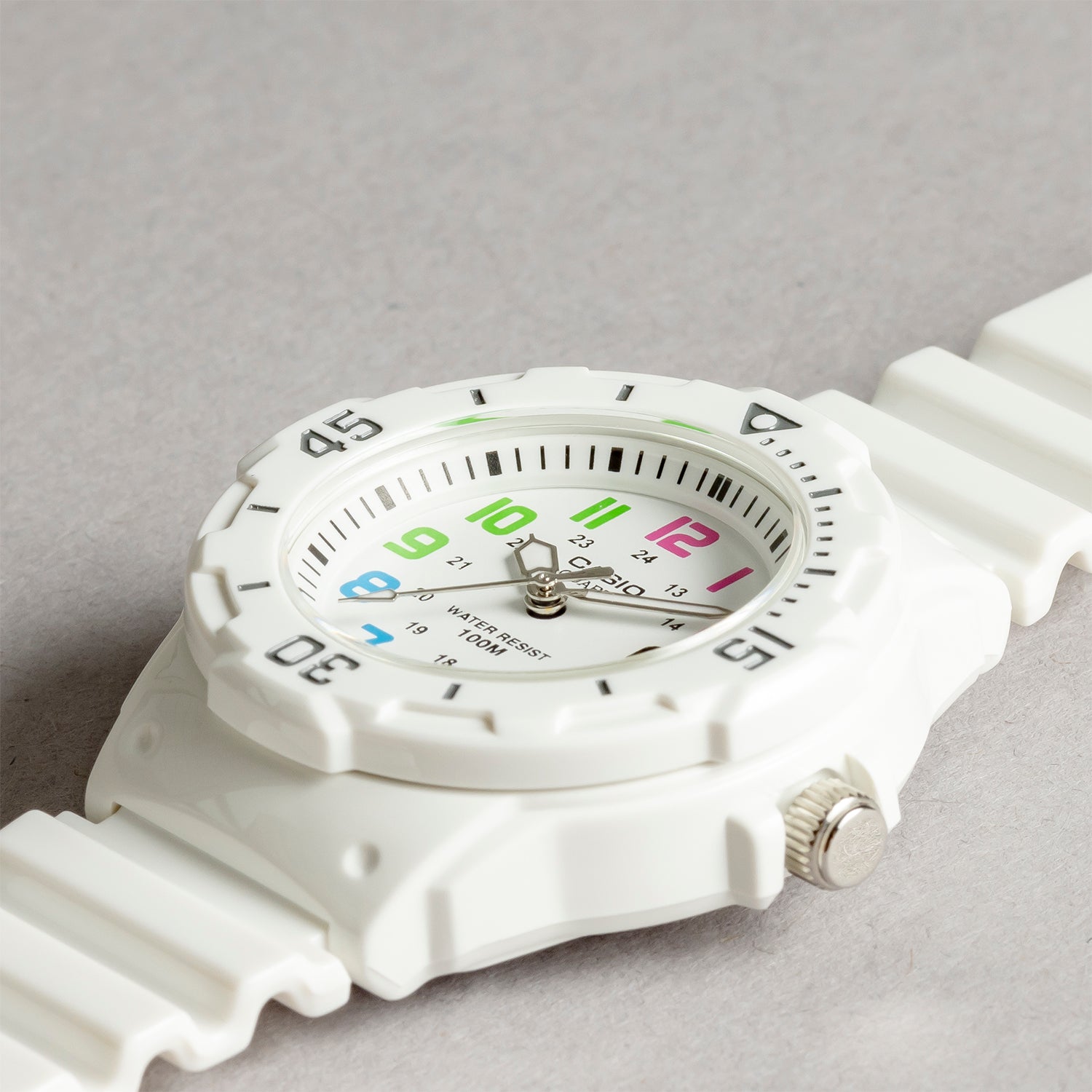 CASIO カシオ LRW-200H-7B ホワイト ホワイト文字盤 アナログ レディース 腕時計 斜め