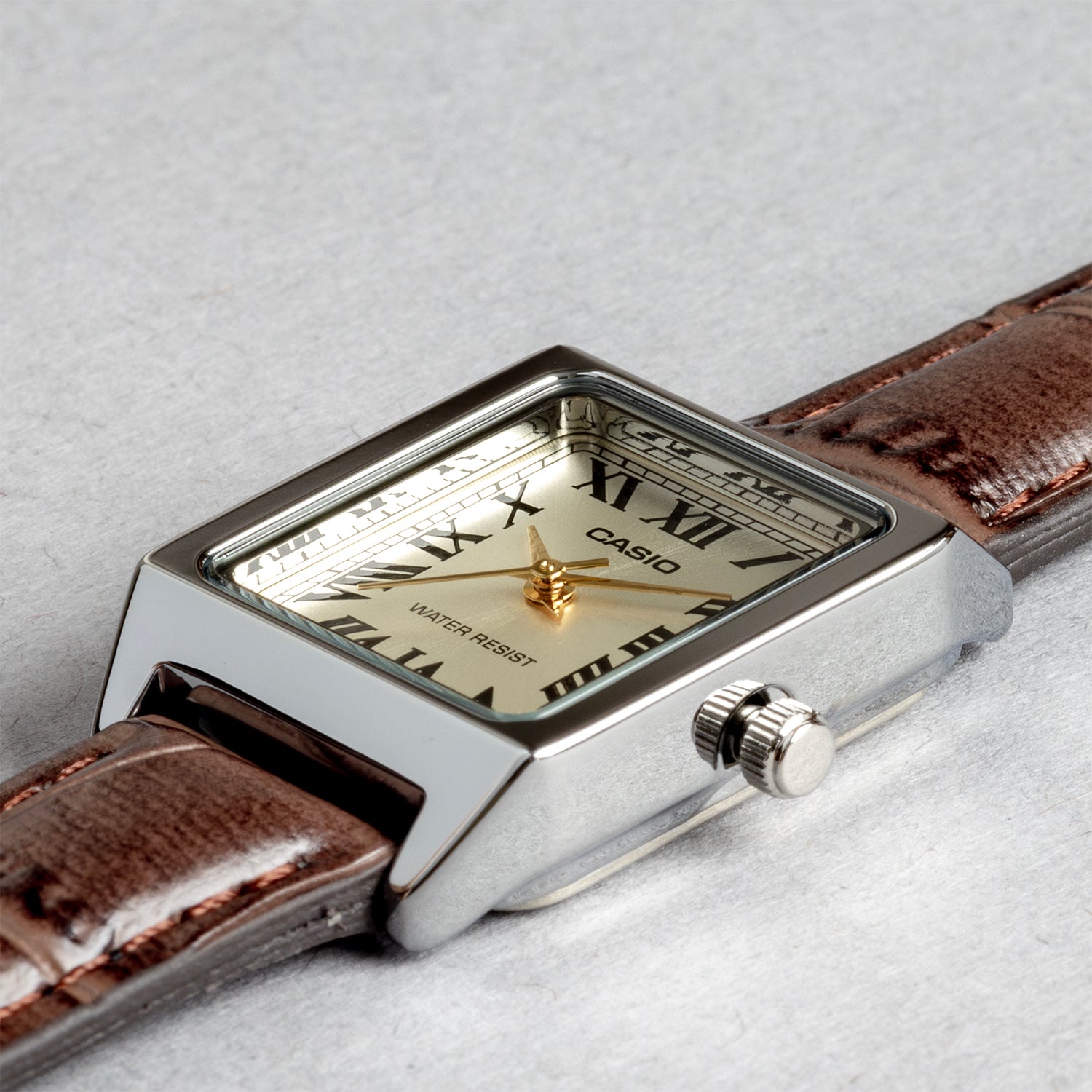 CASIO カシオ LTP-V007L-9B ブラウン ゴールド文字盤 アナログ レディース 腕時計 斜め