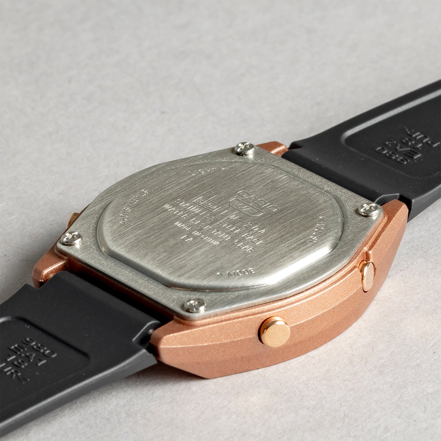 CASIO カシオ LW-204-1A ブラック ブラック文字盤 デジタル ユニセックス 腕時計 ケースバック