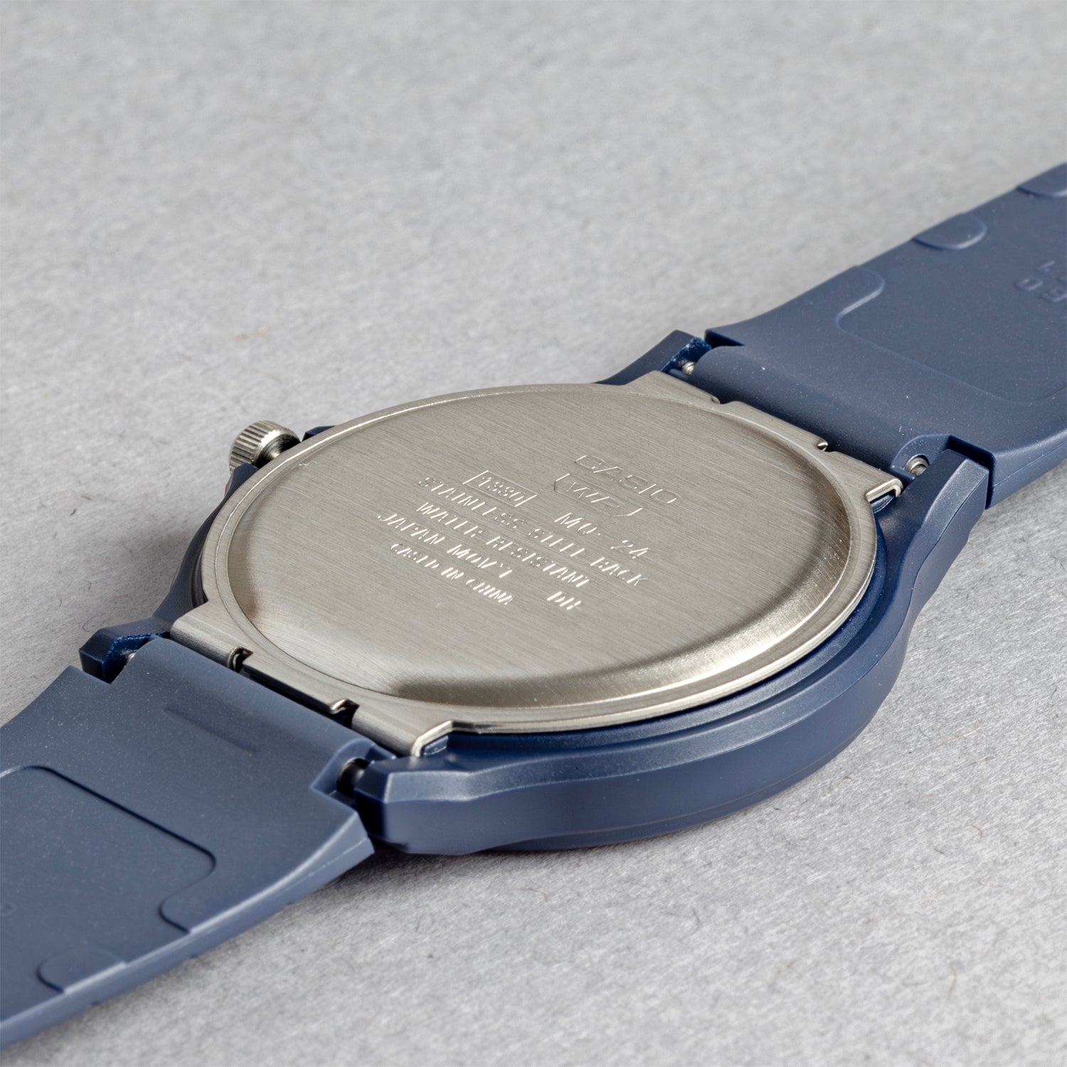 CASIO カシオ MQ-24UC-2B ネイビー ブラック文字盤 アナログ メンズ 腕時計 ケースバック