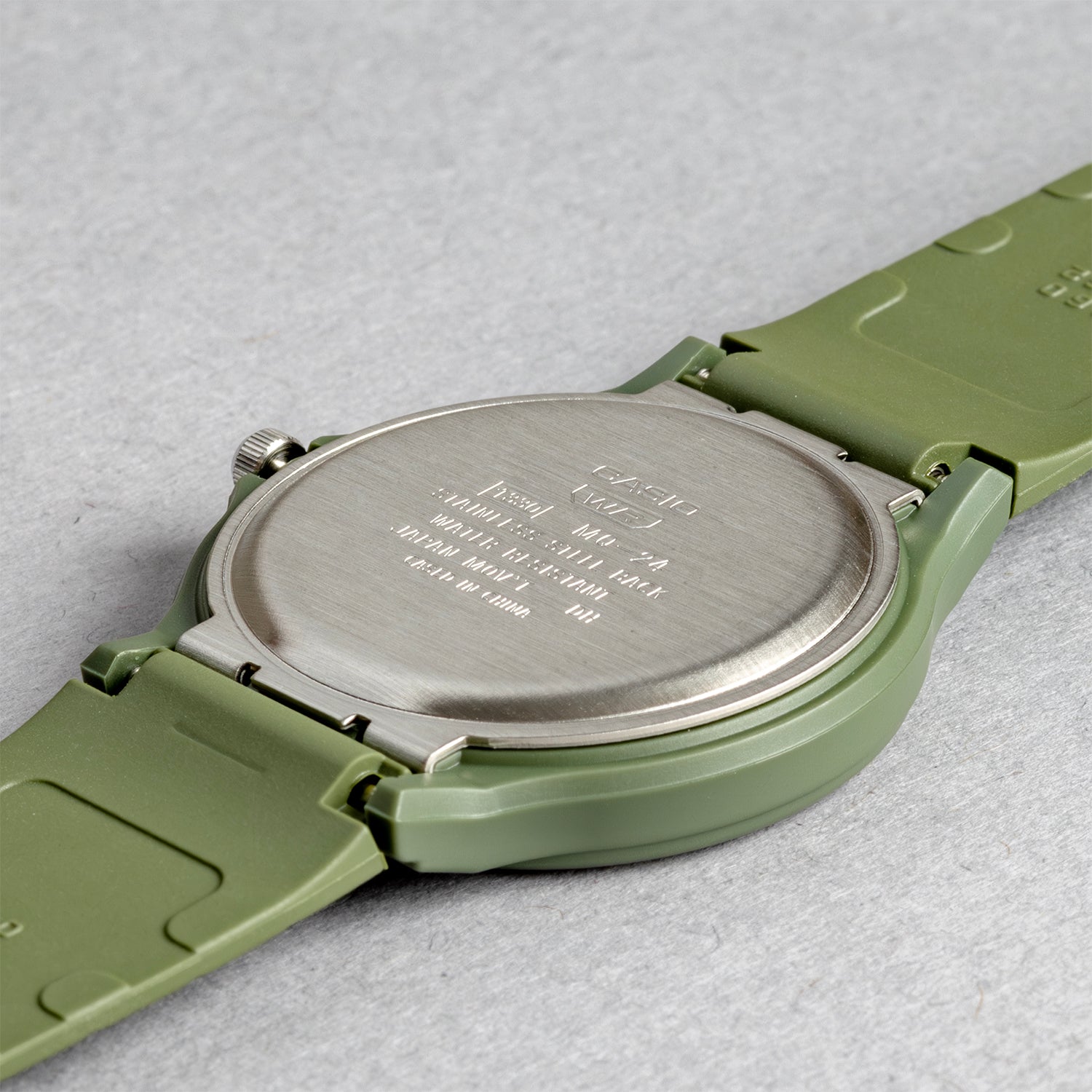 CASIO カシオ MQ-24UC-3B カーキ ブラック文字盤 アナログ メンズ 腕時計 ケースバック