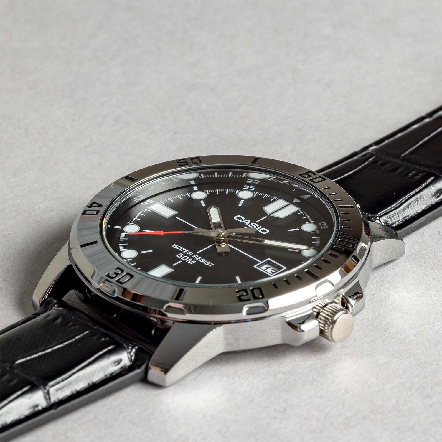 CASIO カシオ MTP-VD01L-1E ブラック ブラック文字盤 アナログ メンズ 腕時計 斜め