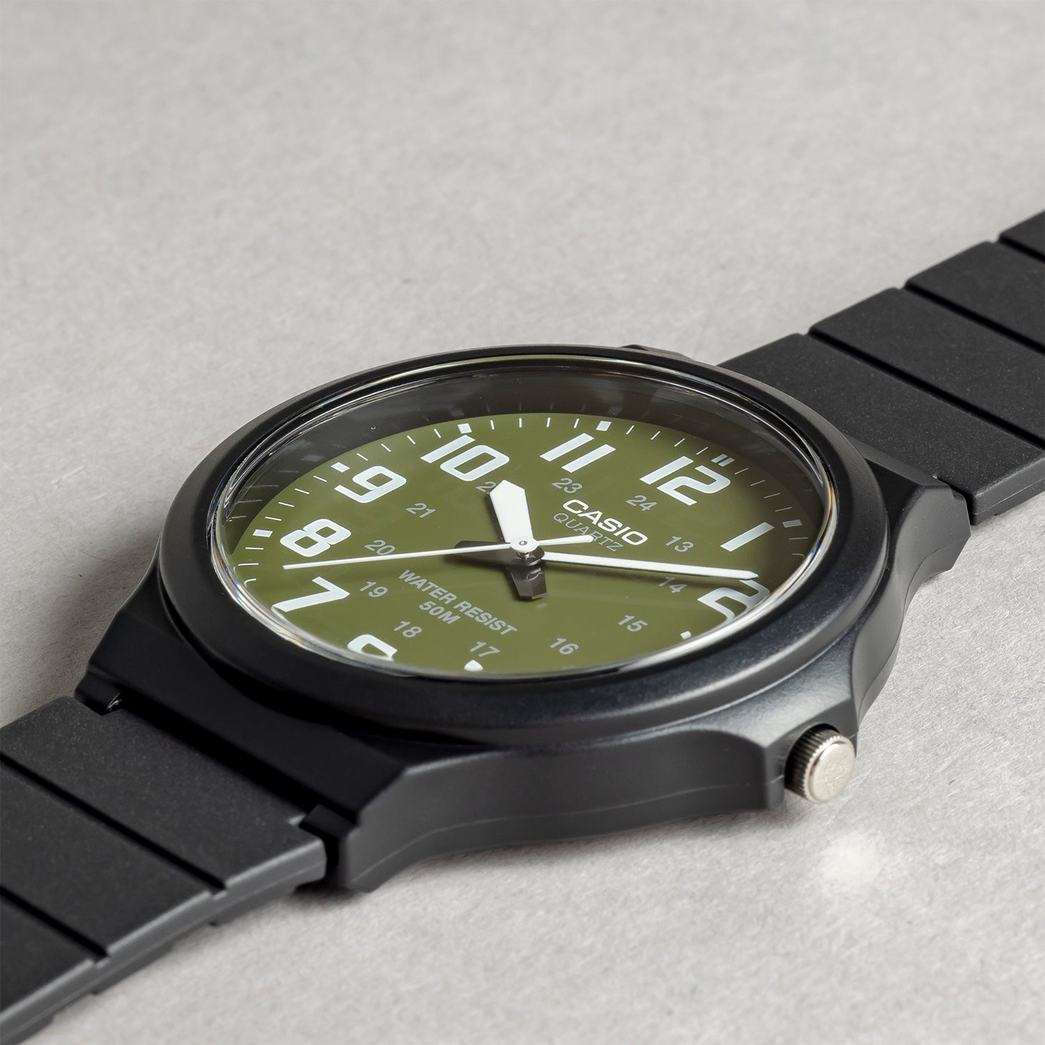 CASIO カシオ MW-240-3B ブラック カーキ文字盤 アナログ メンズ 腕時計