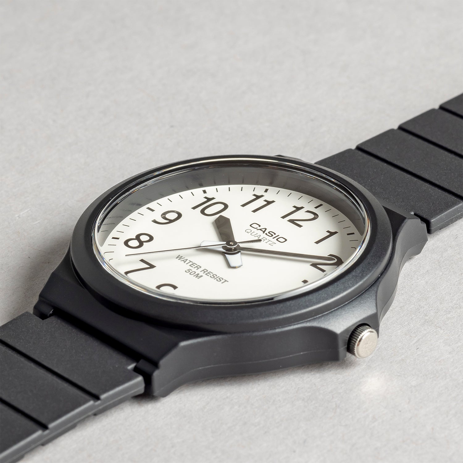 CASIO カシオ MW-240-7B ブラック ホワイト文字盤 アナログ メンズ 腕時計