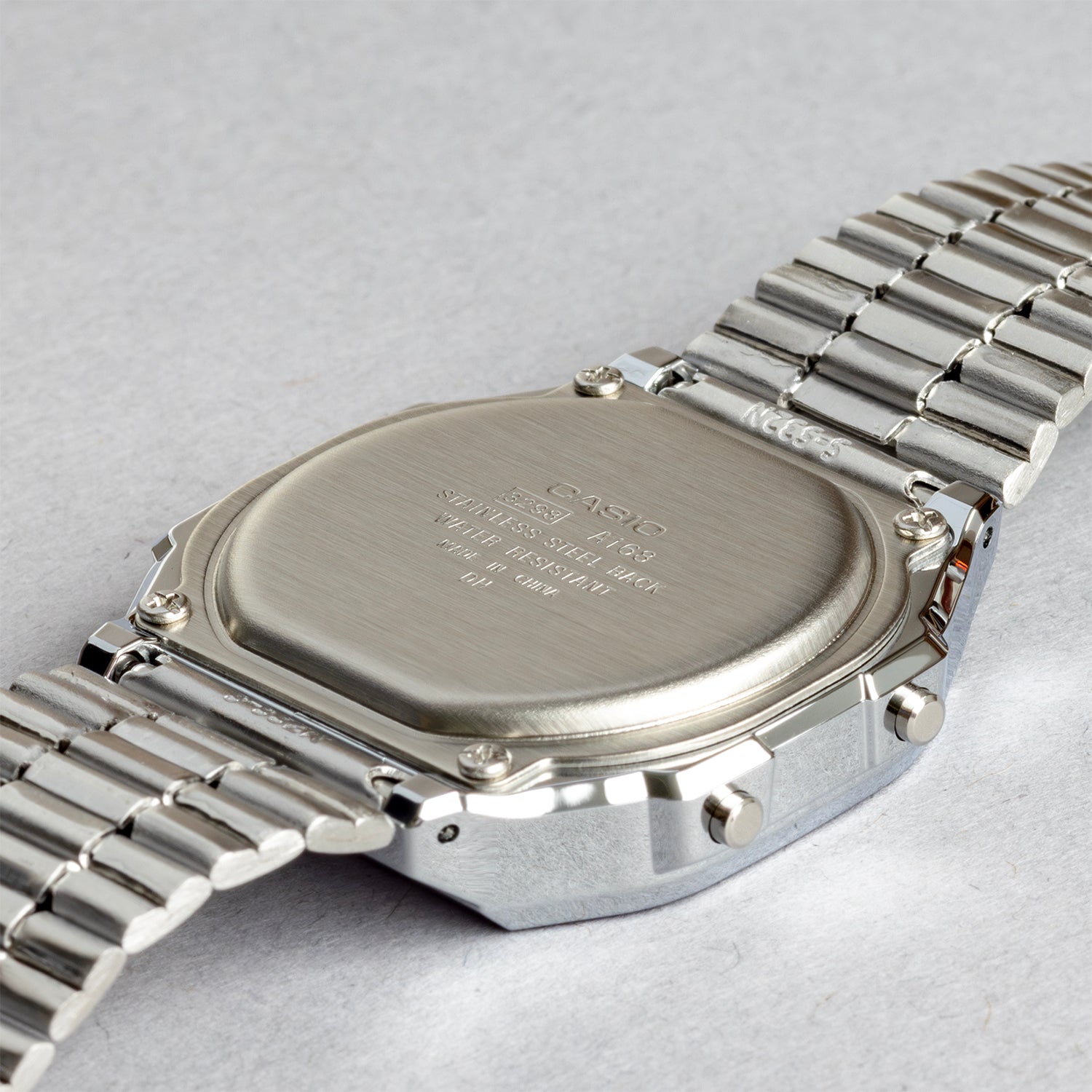 CASIO カシオ A168WA-8A シルバー ベージュ文字盤 デジタル メンズ 腕時計 ケースバック