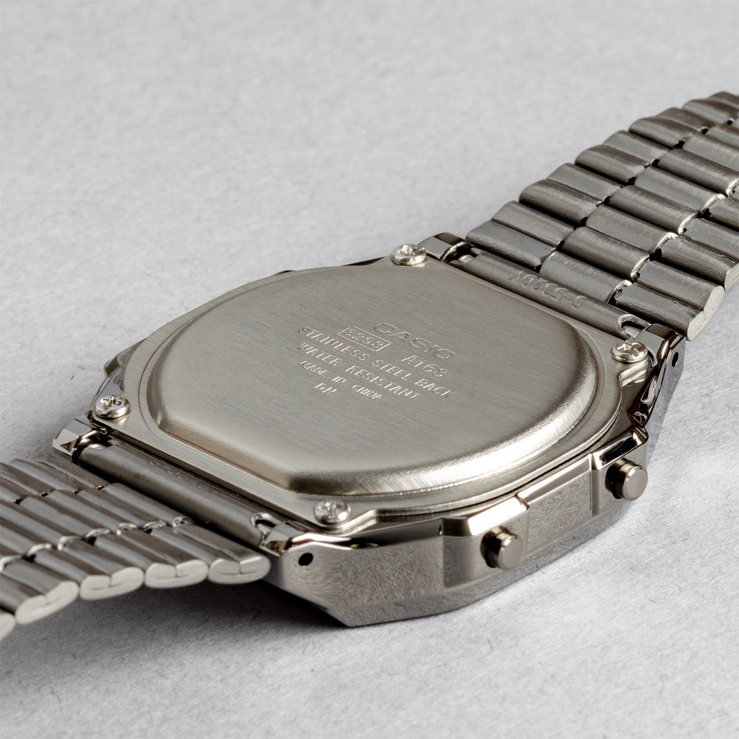 CASIO カシオ A168WGG-1A ガンメタ ブラック文字盤 デジタル メンズ 腕時計 ケースバック