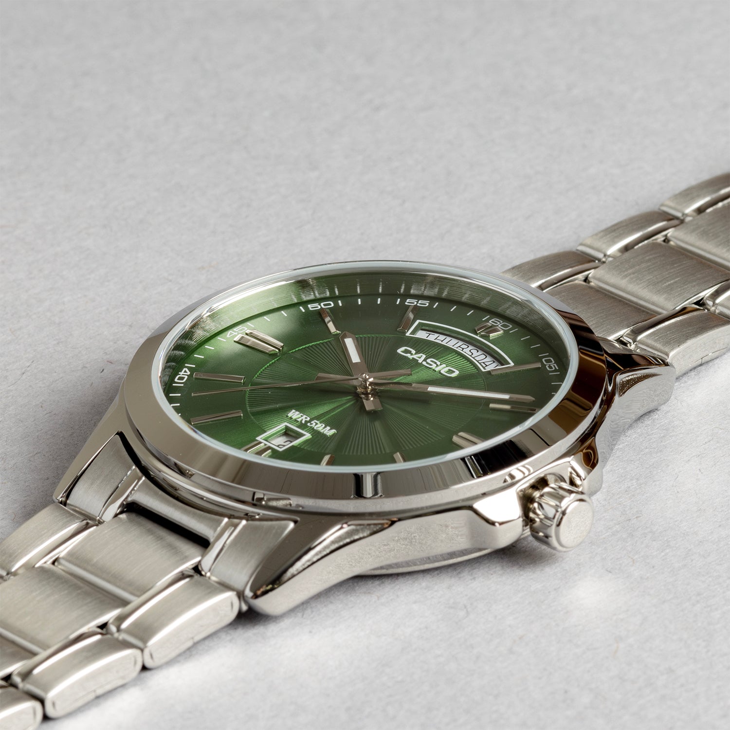 CASIO カシオ MTP-1381D-3A シルバー グリーン文字盤 アナログ メンズ 腕時計 斜め