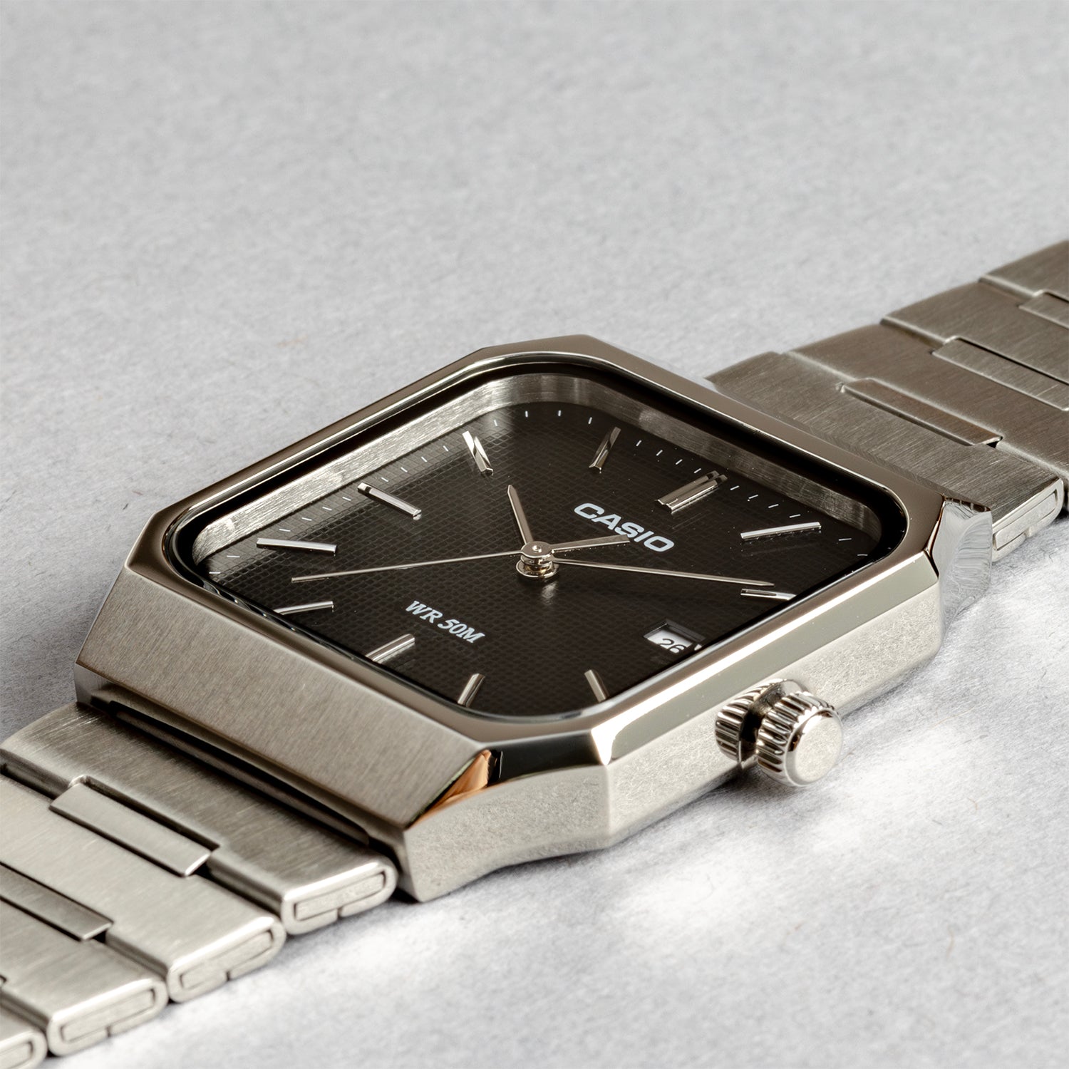 CASIO カシオ MTP-B185D-1A シルバー ブラック文字盤 アナログ メンズ 腕時計 斜め