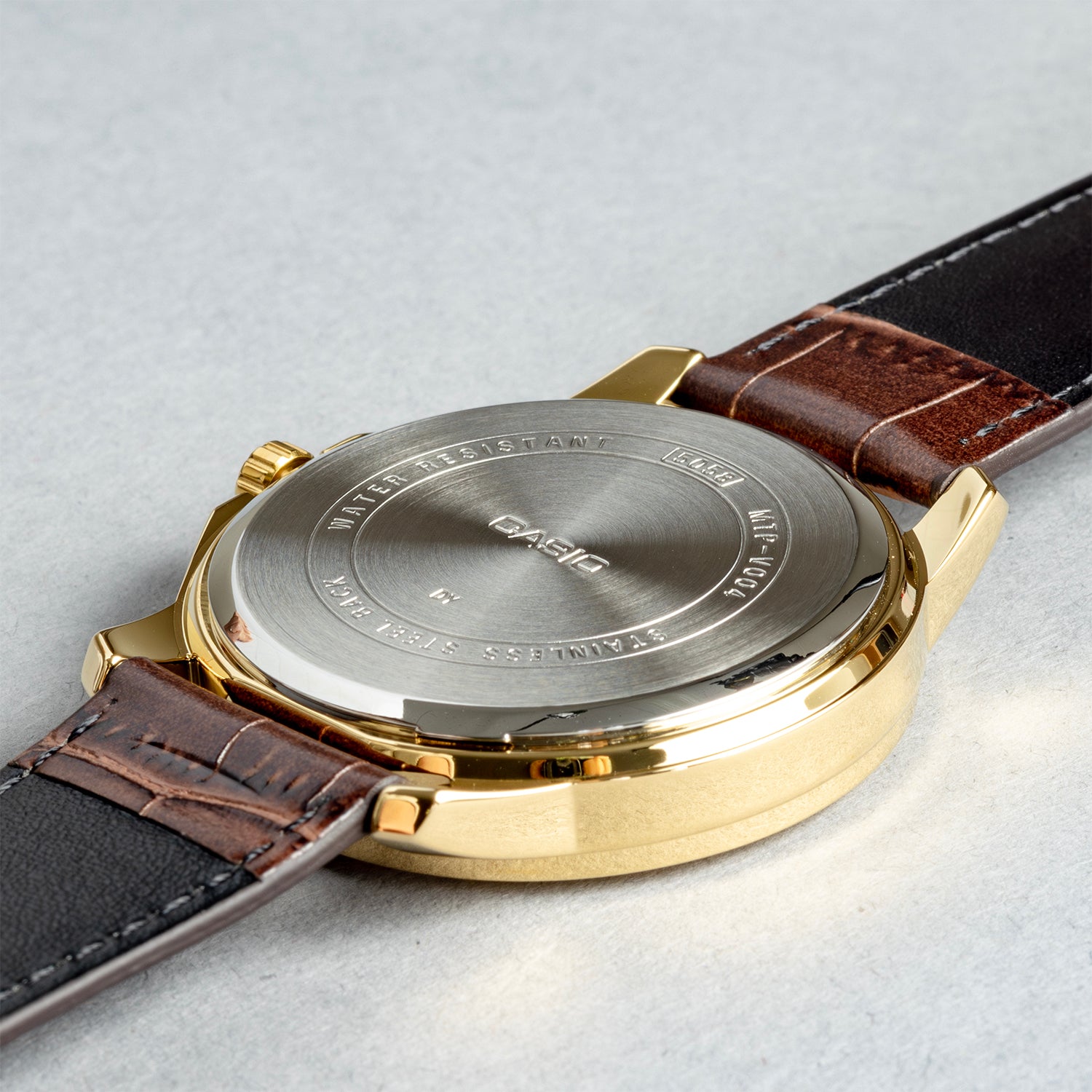 CASIO カシオ MTP-V004GL-9A ブラウン ゴールド文字盤 アナログ メンズ 腕時計 ケースバック