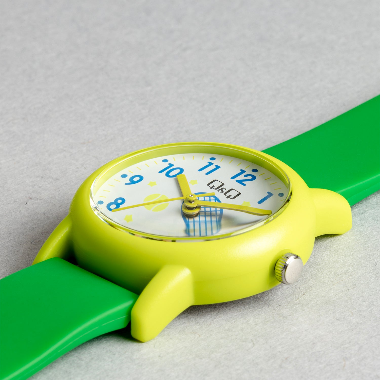 Q&Q QQ V23A-016VY グリーン ホワイト文字盤 アナログ キッズ 腕時計 斜め