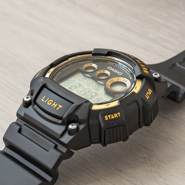 CASIO カシオ W-735H-1A2 ブラック ブラック文字盤 デジタル メンズ 腕時計 斜め