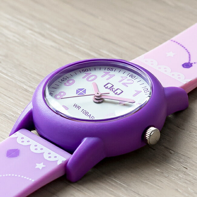 CITIZEN 珍品　デザイン　CITIZEN　Q&Q　１０BAR　腕時計　ピンク